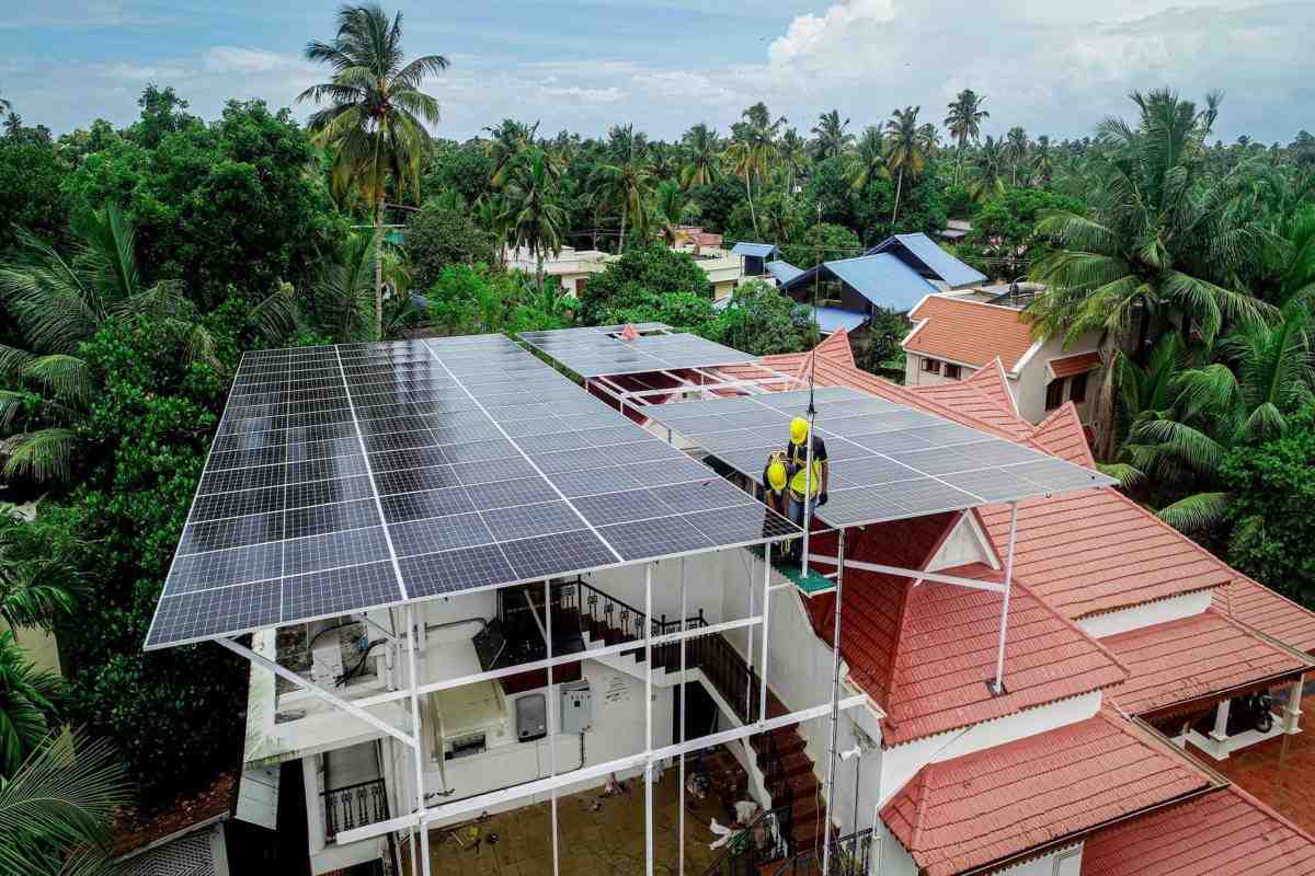 Solar Batteries Technology